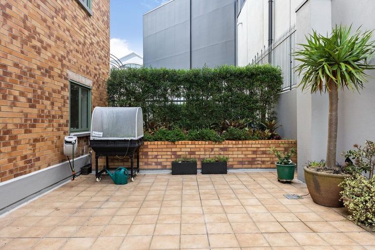 Photo of property in Highgate Towers, 1c/8 Howe Street, Freemans Bay, Auckland, 1011