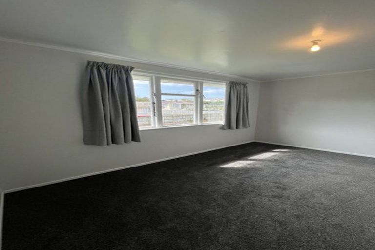 Photo of property in 10-12 Westmeath Street, Waitangirua, Porirua, 5024