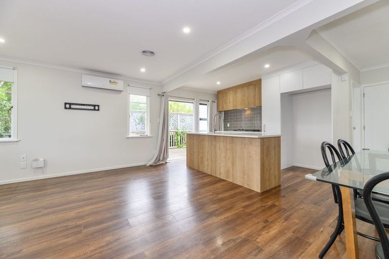 Photo of property in 11 Harrington Road, Henderson, Auckland, 0610