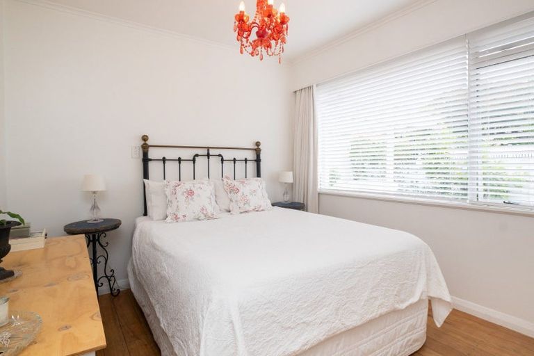 Photo of property in 31 Fitzroy Road, Bluff Hill, Napier, 4110