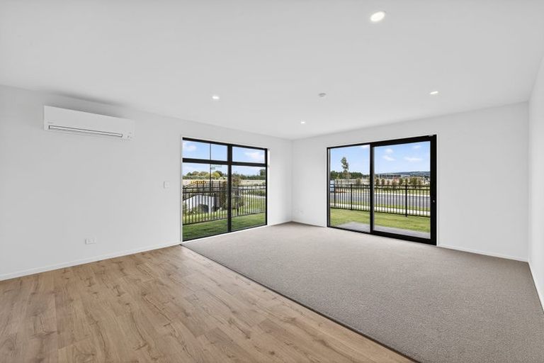 Photo of property in 49 Ruataniwha Avenue, Rangiora, 7400