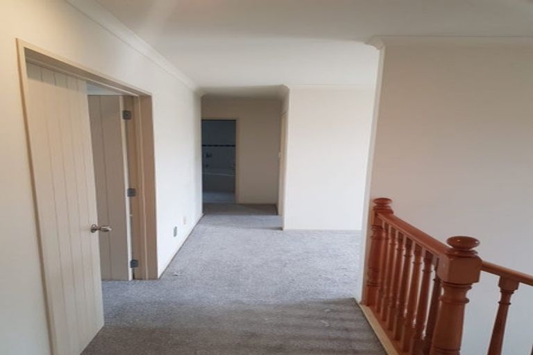 Photo of property in 19 Rangi Avenue, Schnapper Rock, Auckland, 0632