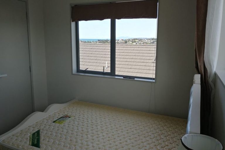 Photo of property in 18 Carpenter Lane, Silverdale, 0932