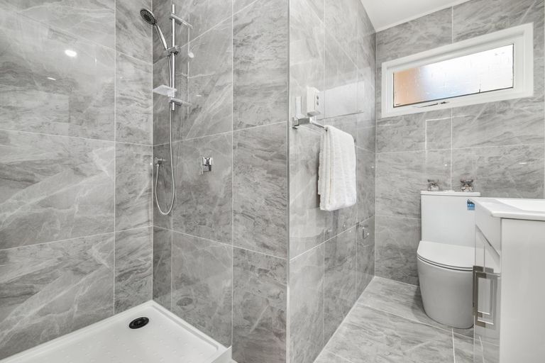 Photo of property in 25a Bunnythorpe Road, Papakura, 2110