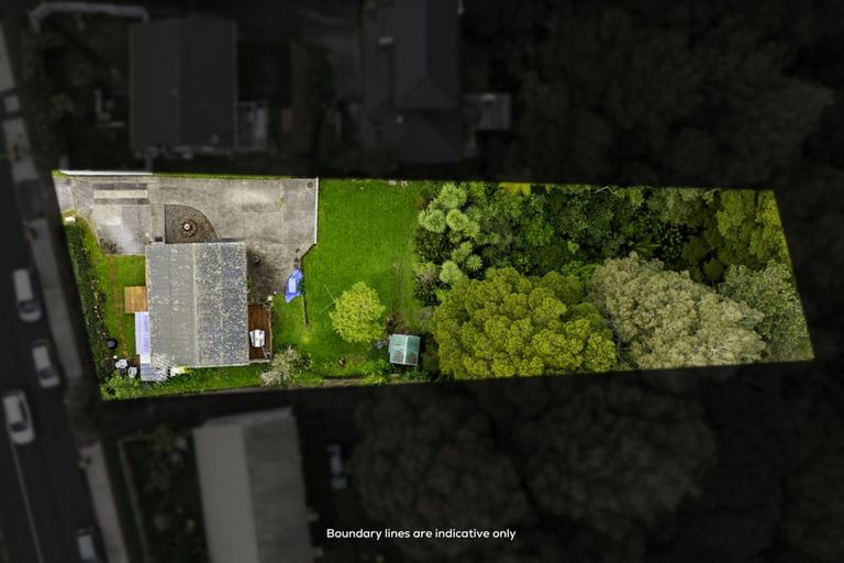 Photo of property in 49 Pupuke Road, Birkenhead, Auckland, 0627