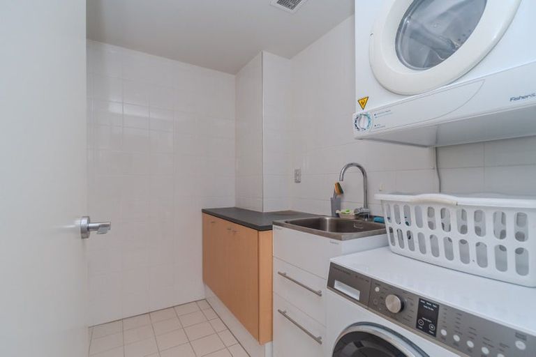 Photo of property in Sanctum Apartments, 64/10b Ebor Street, Te Aro, Wellington, 6011