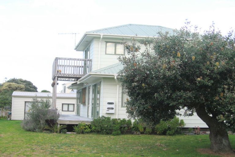 Photo of property in 306a Given Avenue, Whangamata, 3620