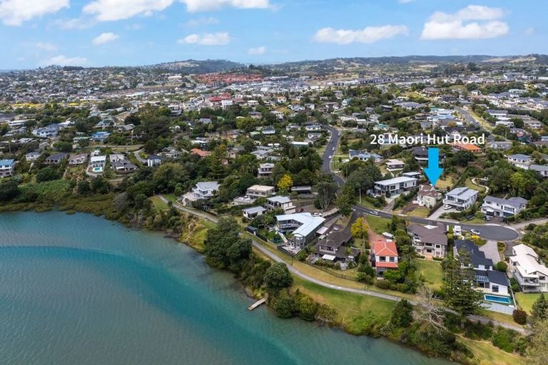 Photo of property in 28 Maori Hut Road, Red Beach, 0932