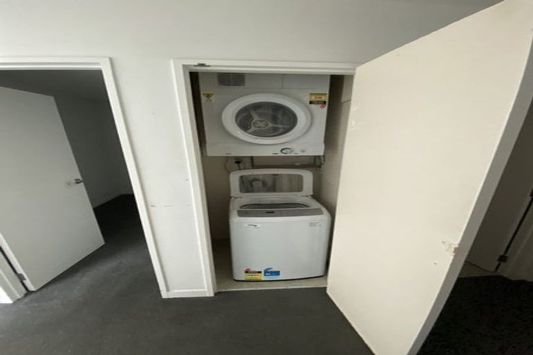 Photo of property in Beaumont Apartments, 14/12 Maunganui Road, Mount Maunganui, 3116