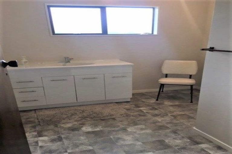 Photo of property in 51 Centennial Drive, Whitianga, 3510