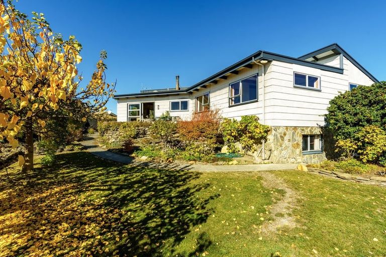 Photo of property in 64 Aronui Road, Bridge Hill, Alexandra, 9320