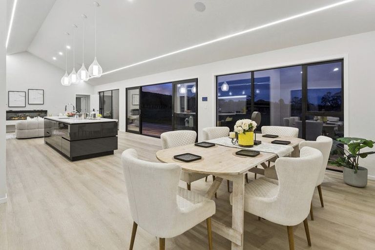 Photo of property in 1 Piwari Lane, Taupaki, 0782