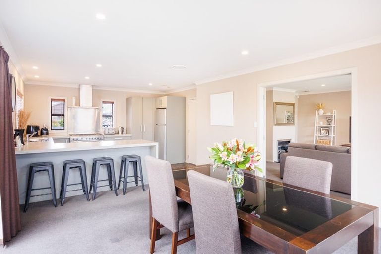 Photo of property in 35 Rosalie Terrace, Kelvin Grove, Palmerston North, 4414