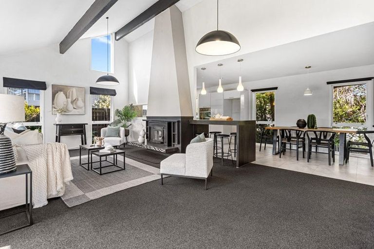 Photo of property in 30 Highfield Place, Avonhead, Christchurch, 8042