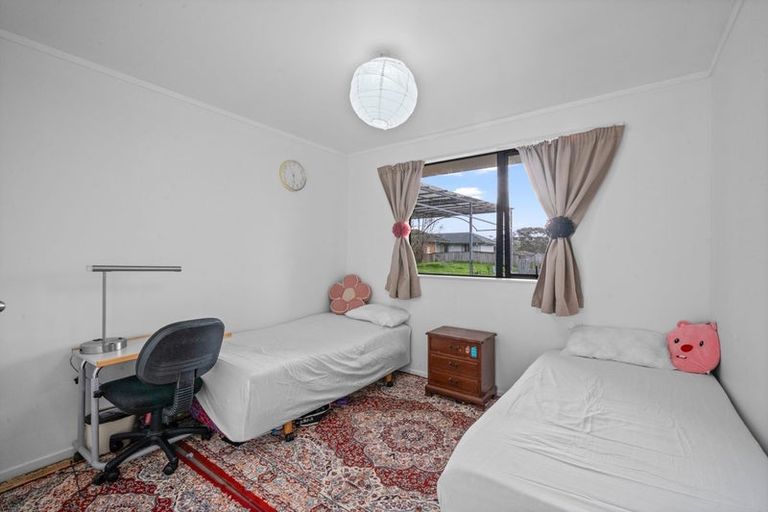 Photo of property in 29 Woodbank Drive, Glen Eden, Auckland, 0602
