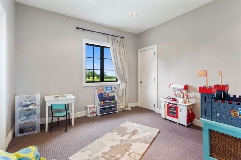 Photo of property in 1320 Poyntzs Road, West Eyreton, Rangiora, 7475