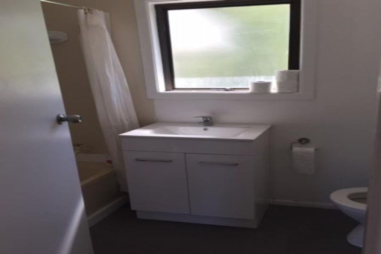 Photo of property in 15 Gordon Road, Western Heights, Rotorua, 3015