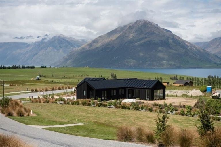 Photo of property in 60 Jacks Point Rise, Jacks Point, Queenstown, 9371