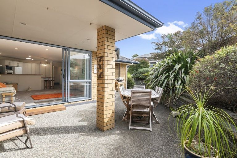 Photo of property in 4 Bayview Park Lane, Orewa, 0931