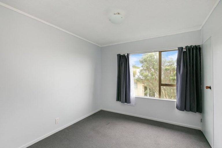 Photo of property in 23 Edgecombe Street, Newlands, Wellington, 6037