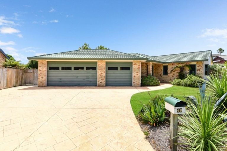 Photo of property in 66 Cairns Crescent, Rototuna, Hamilton, 3210