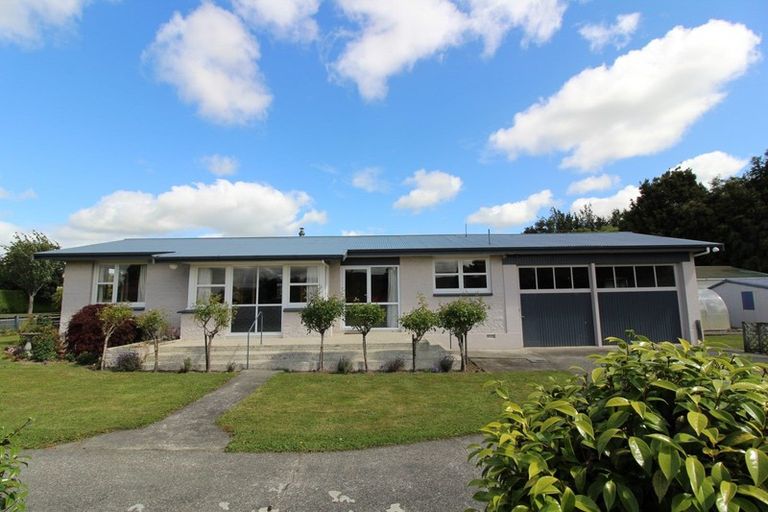 Photo of property in 44 Hillary Street, Winton, 9720