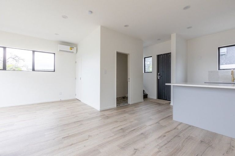 Photo of property in 5/77 Glenmore Road, Sunnyhills, Auckland, 2010