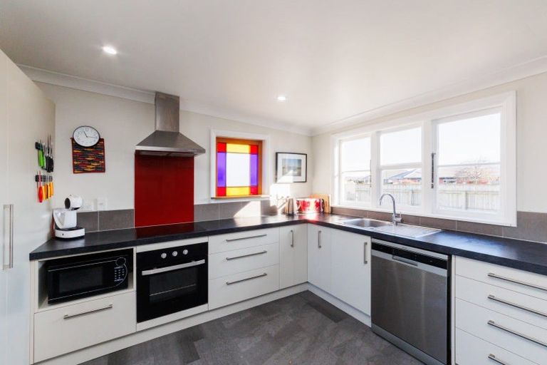 Photo of property in 73 James Line, Kelvin Grove, Palmerston North, 4414