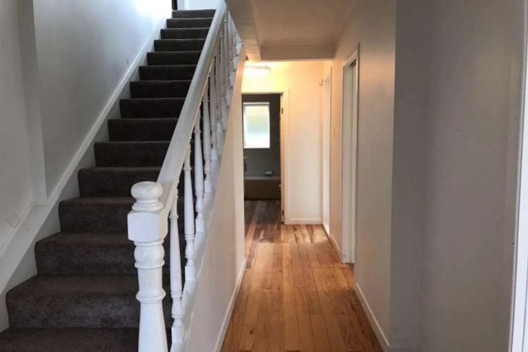 Photo of property in 12 Channel View Road, Campbells Bay, Auckland, 0630