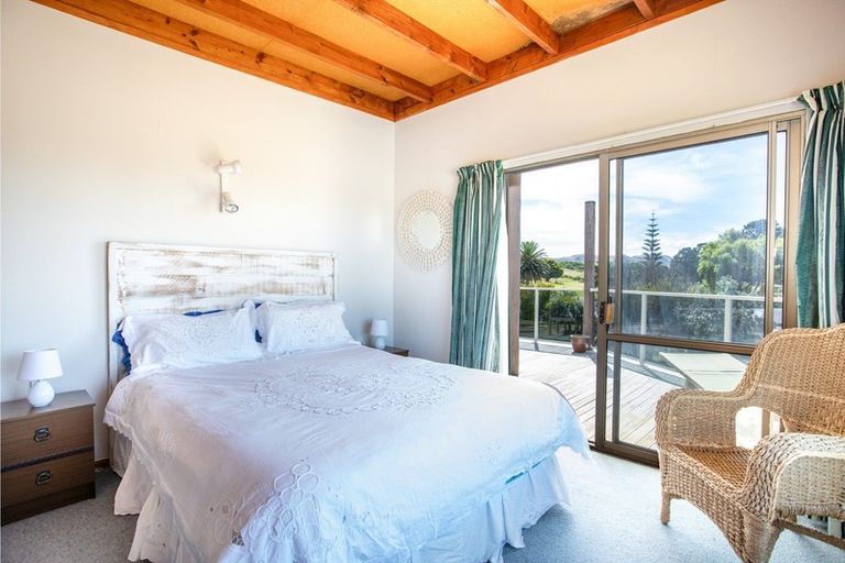 Photo of property in 14 Palm Parade, Riversdale Beach, Masterton, 5872