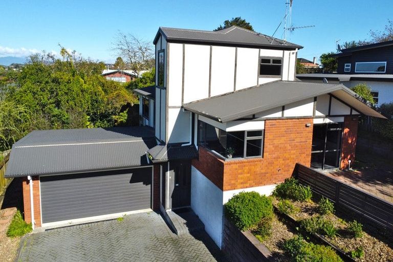Photo of property in 29 Ranui Street, Dinsdale, Hamilton, 3204