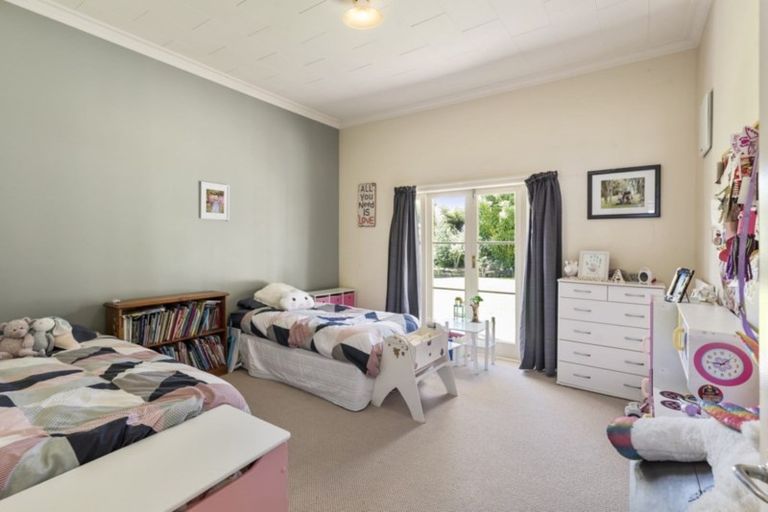 Photo of property in 378 Arapaepae Road South, Levin, 5571