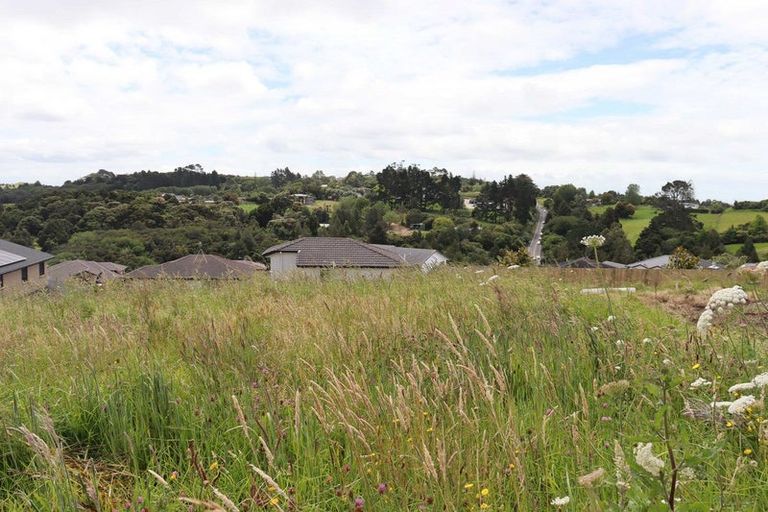 Photo of property in 30 Jabal Crescent, Totara Park, Auckland, 2105