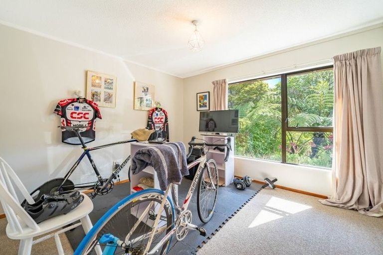 Photo of property in 213a Whites Line East, Waiwhetu, Lower Hutt, 5010