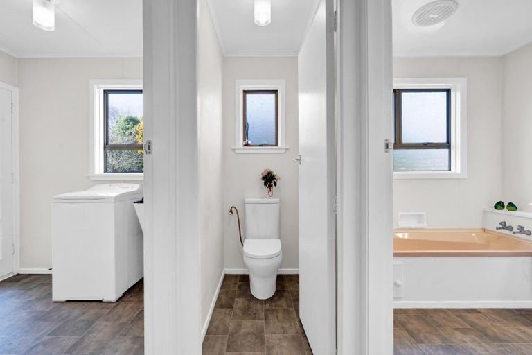 Photo of property in 23 Doralto Road, Frankleigh Park, New Plymouth, 4310