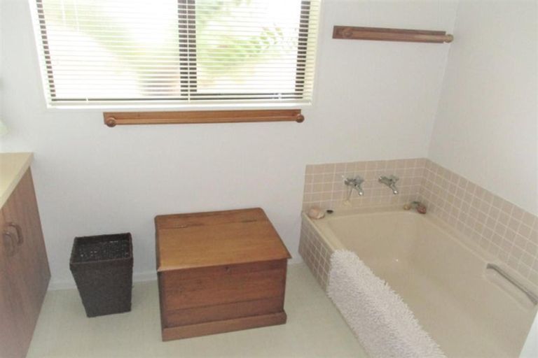 Photo of property in 88 Kapanui Road, Waikanae, 5036