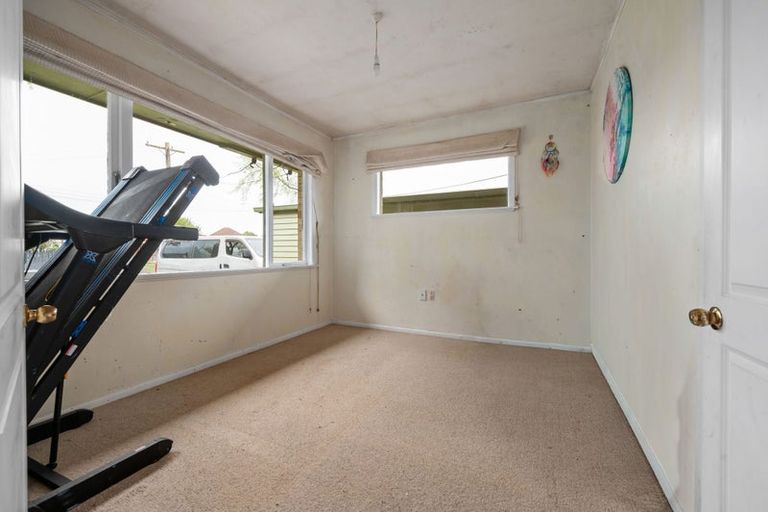 Photo of property in 11 Hilton Road, St Andrews, Hamilton, 3200