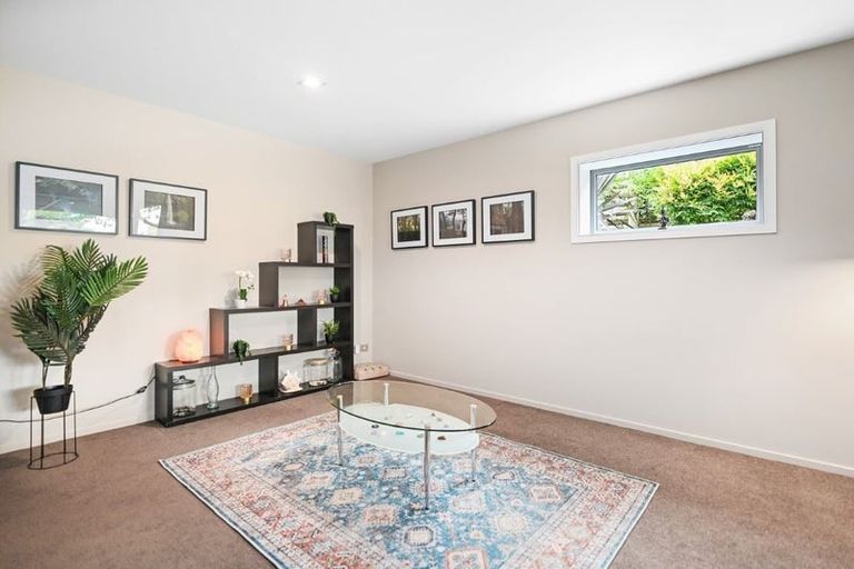 Photo of property in 10 Sunhaven Place, Huntsbury, Christchurch, 8022