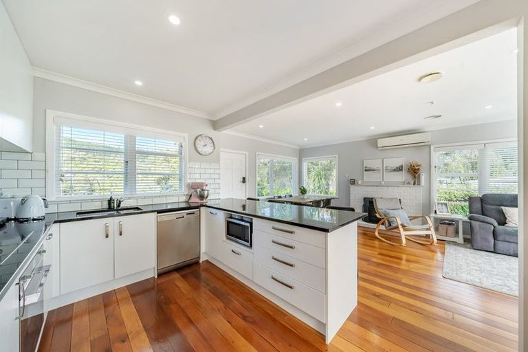 Photo of property in 25 Field Street, Silverstream, Upper Hutt, 5019