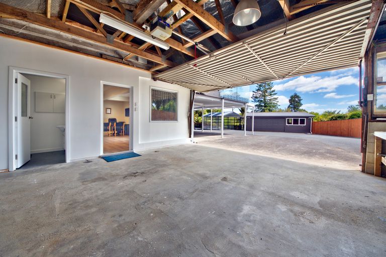 Photo of property in 19 Kohu Road, Titirangi, Auckland, 0604