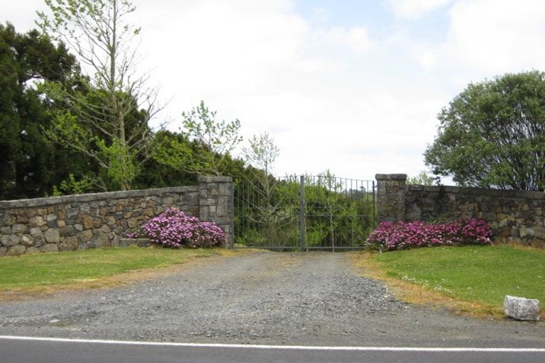 Photo of property in 33 Brigham Creek Road, Whenuapai, Auckland, 0618