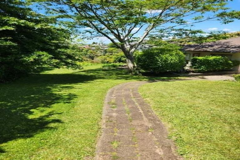 Photo of property in 547 Glenfield Road, Glenfield, Auckland, 0629