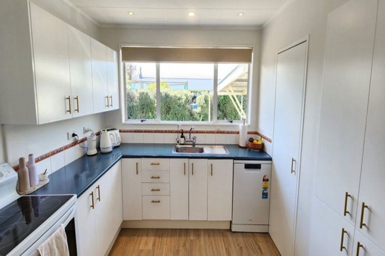 Photo of property in 10 Pitt Street, Normanby, Hawera, 4614