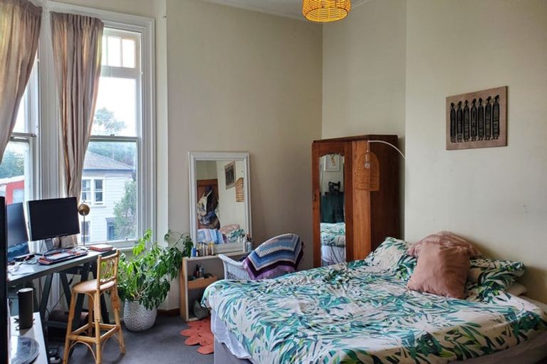 Photo of property in 4 Brougham Street, Mount Victoria, Wellington, 6011