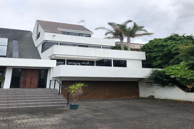 Photo of property in 1/7 Calypso Place, Rothesay Bay, Auckland, 0630