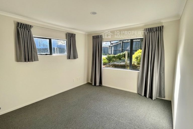 Photo of property in 24a Fruitvale Road, New Lynn, Auckland, 0600