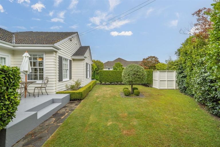 Photo of property in 10 Joyce Crescent, Ilam, Christchurch, 8041