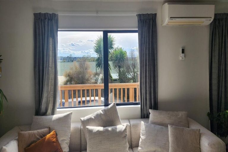 Photo of property in 2a Seymour Road, Sunnyvale, Auckland, 0612