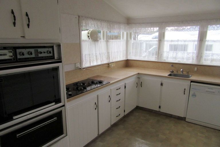 Photo of property in 1129 Fergusson Drive, Clouston Park, Upper Hutt, 5018
