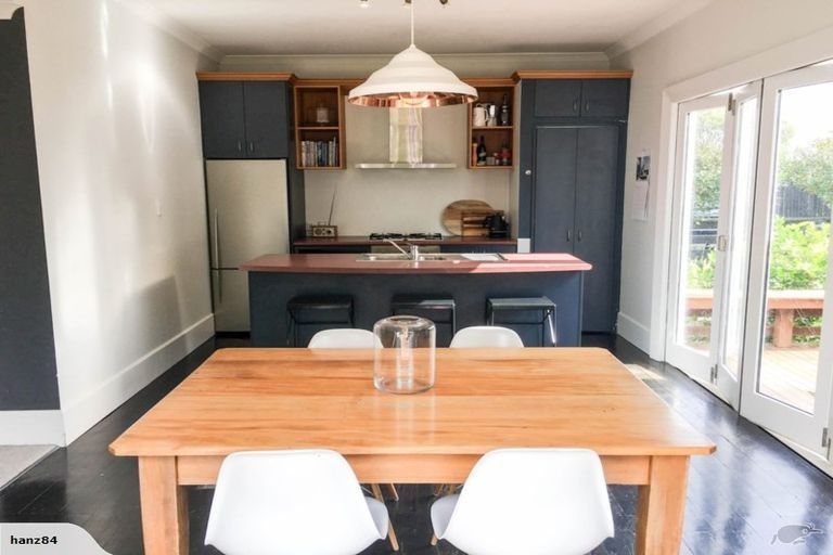 Photo of property in 12 Roosevelt Avenue, St Albans, Christchurch, 8014